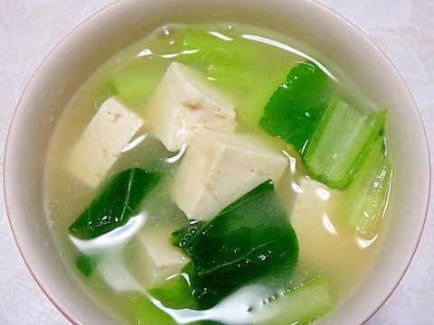シンプルな小松菜の味噌汁